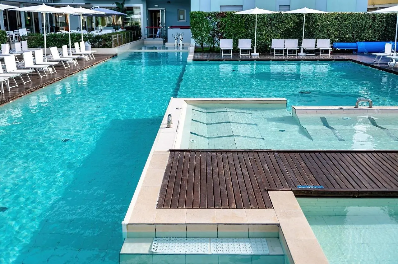 ***  Domino Suite Hotel & Residence リド・ディ・イエゾロ イタリア